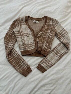 (NEW) Hollister Cropped Plaid V-Neck Cardigan in Brown and Cream